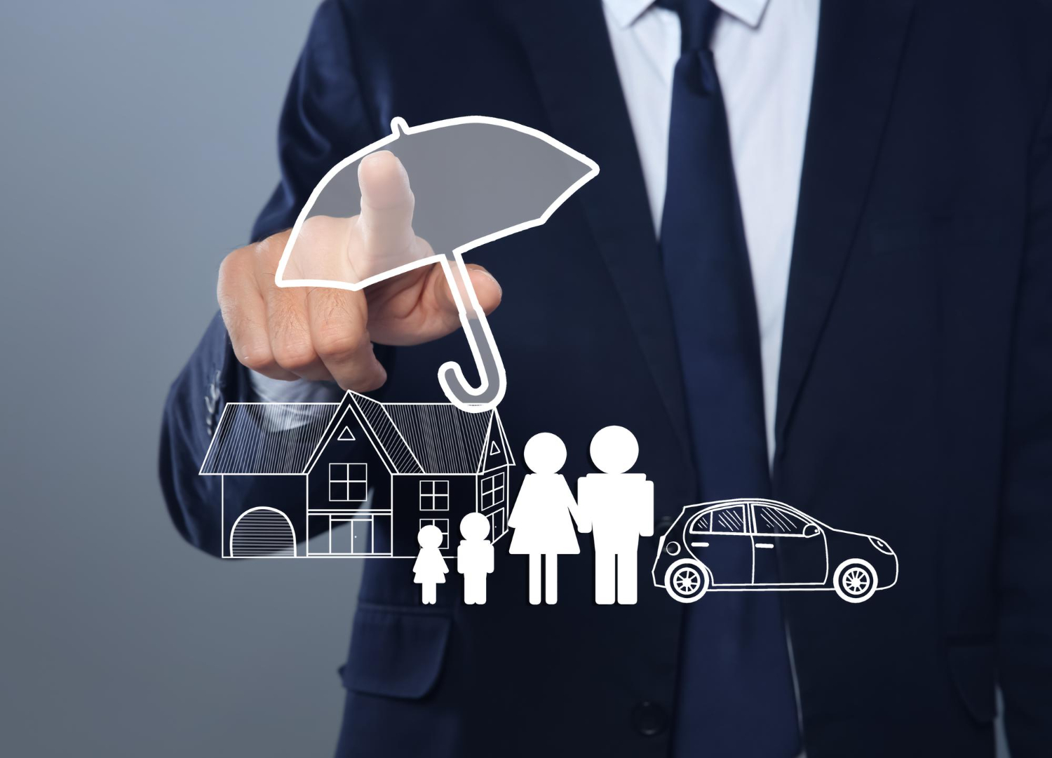 Proteção Patrimonial - pessoa protegendo carro, caso e pessoas com um guarda-chuva.